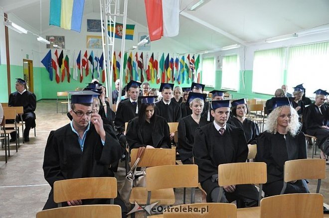 WSES: Uroczyste Wręczenie Dyplomów Ukończenia Studiów [30.06.2013] - zdjęcie #6 - eOstroleka.pl