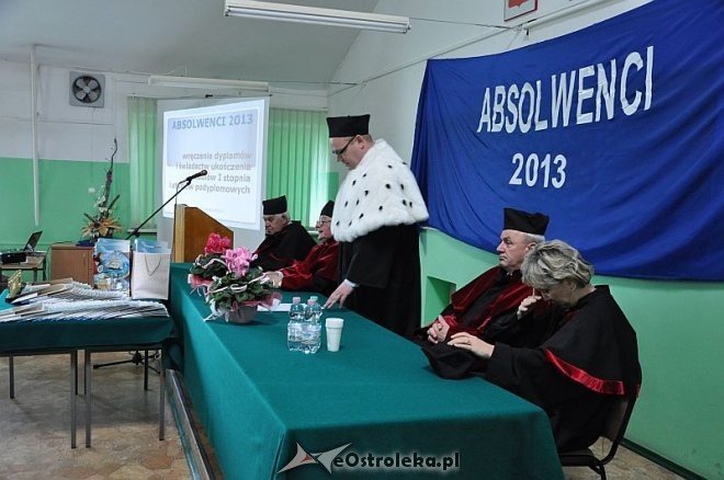 WSES: Uroczyste Wręczenie Dyplomów Ukończenia Studiów [30.06.2013] - zdjęcie #35 - eOstroleka.pl