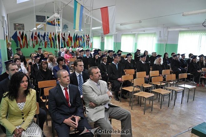 WSES: Uroczyste Wręczenie Dyplomów Ukończenia Studiów [30.06.2013] - zdjęcie #25 - eOstroleka.pl