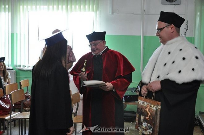 WSES: Uroczyste Wręczenie Dyplomów Ukończenia Studiów [30.06.2013] - zdjęcie #19 - eOstroleka.pl