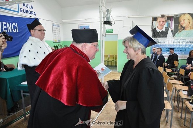 WSES: Uroczyste Wręczenie Dyplomów Ukończenia Studiów [30.06.2013] - zdjęcie #16 - eOstroleka.pl