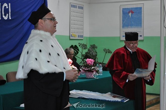 WSES: Uroczyste Wręczenie Dyplomów Ukończenia Studiów [30.06.2013] - zdjęcie #18 - eOstroleka.pl