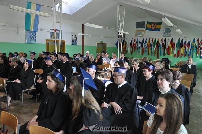 WSES: Uroczyste Wręczenie Dyplomów Ukończenia Studiów [30.06.2013] - zdjęcie #16 - eOstroleka.pl