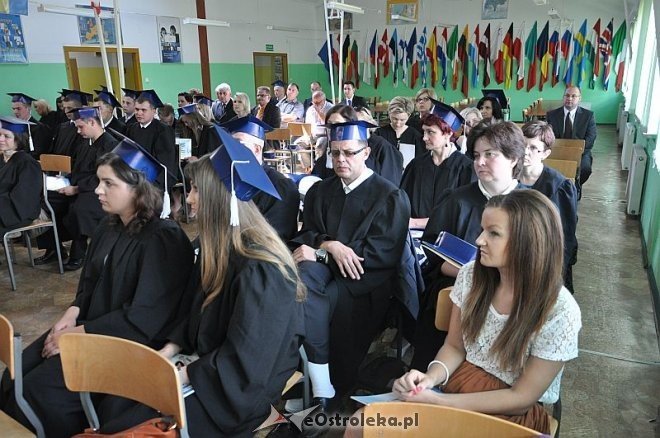 WSES: Uroczyste Wręczenie Dyplomów Ukończenia Studiów [30.06.2013] - zdjęcie #12 - eOstroleka.pl