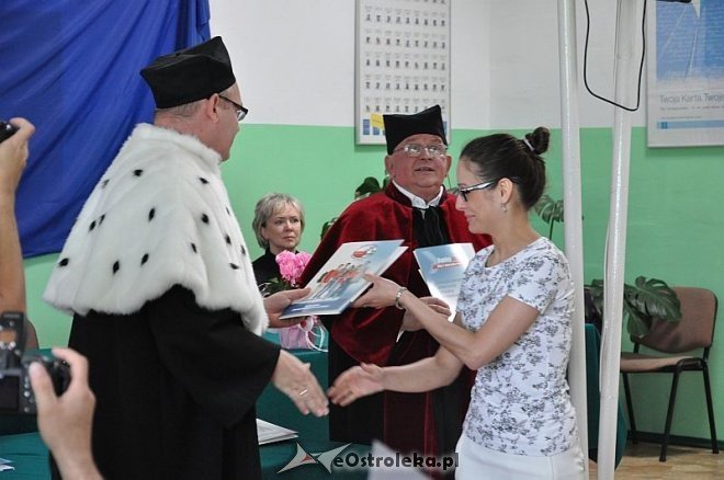 WSES: Uroczyste Wręczenie Dyplomów Ukończenia Studiów [30.06.2013] - zdjęcie #7 - eOstroleka.pl