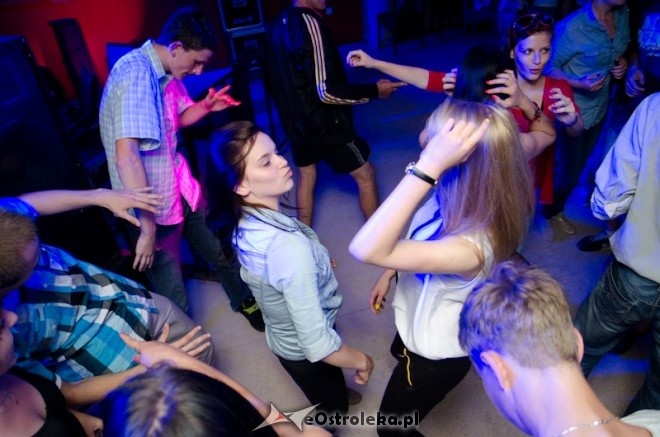 Piątkowa noc w klubie U Studentów [06.07.2013] - zdjęcie #3 - eOstroleka.pl