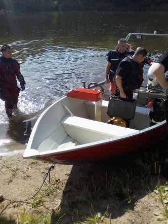 Akcja poszukiwania 19-latka zaginionego w miejscowości Smrock [10.07.2013] - zdjęcie #3 - eOstroleka.pl