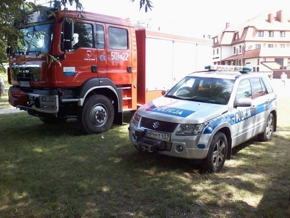 Akcja poszukiwania 19-latka zaginionego w miejscowości Smrock [10.07.2013] - zdjęcie #2 - eOstroleka.pl