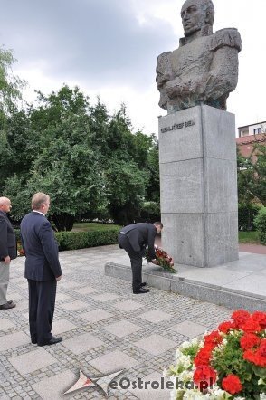 SLD: Hołd ofiarom zbrodni wołyńskiej [11.07.2013] - zdjęcie #6 - eOstroleka.pl
