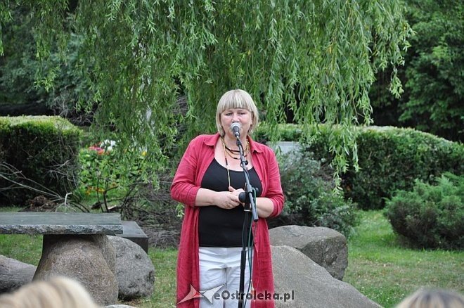 „Sztukmistrz Śpiewa” – recital Jana Kondraka w ramach ArtCzwartków [11.07.2013] - zdjęcie #20 - eOstroleka.pl