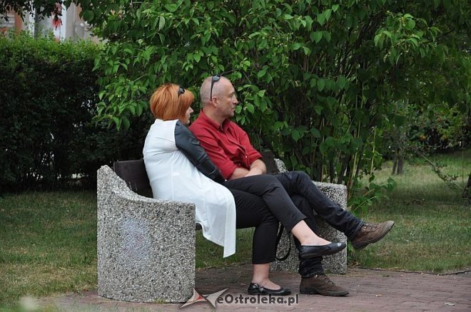 „Sztukmistrz Śpiewa” – recital Jana Kondraka w ramach ArtCzwartków [11.07.2013] - zdjęcie #16 - eOstroleka.pl