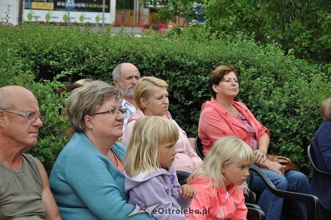 „Sztukmistrz Śpiewa” – recital Jana Kondraka w ramach ArtCzwartków [11.07.2013] - zdjęcie #6 - eOstroleka.pl