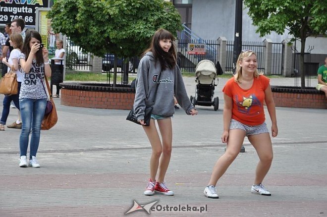Ostrołęka: Wakacje z Zumbą [13.07.2013] - zdjęcie #48 - eOstroleka.pl