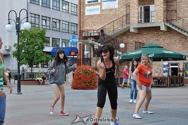 Ostrołęka: Wakacje z Zumbą [13.07.2013] - zdjęcie #52 - eOstroleka.pl