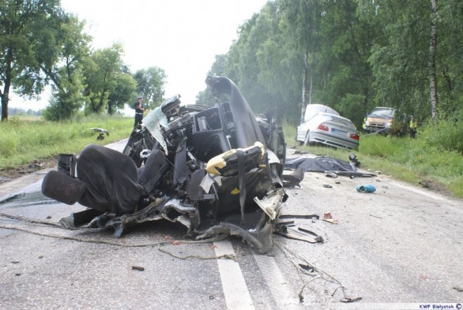 Podbagny: Śmiertelny wypadek. Zginęły trzy osoby [13.07.2013] - zdjęcie #6 - eOstroleka.pl