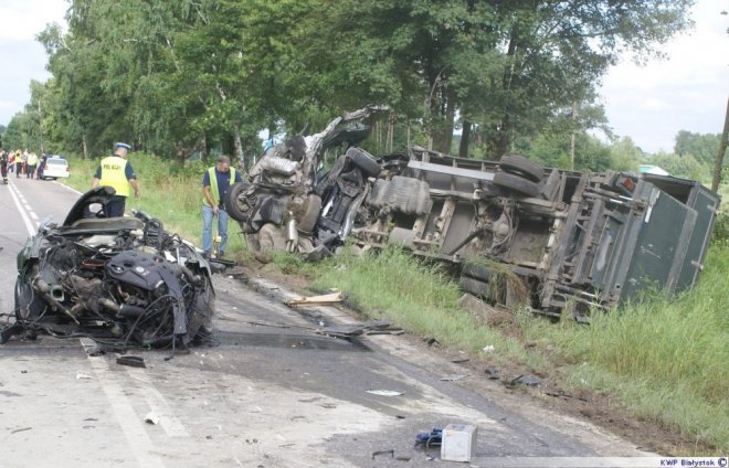 Podbagny: Śmiertelny wypadek. Zginęły trzy osoby [13.07.2013] - zdjęcie #8 - eOstroleka.pl