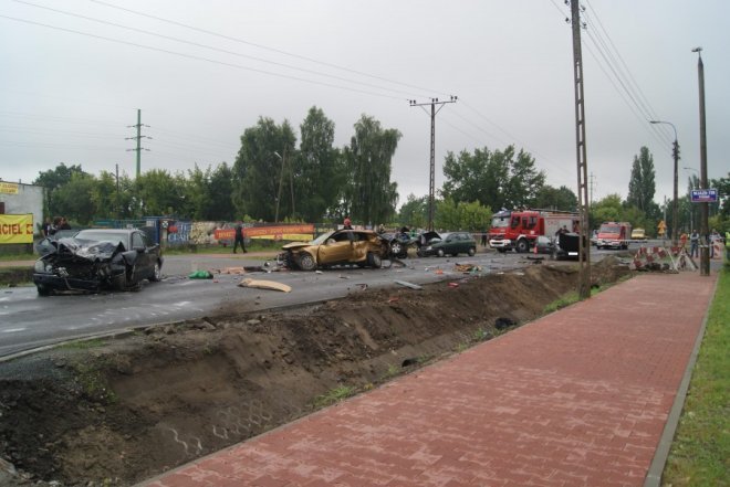 Żyrardów: Zderzenie pięciu samochodów [13.07.2013] - zdjęcie #4 - eOstroleka.pl
