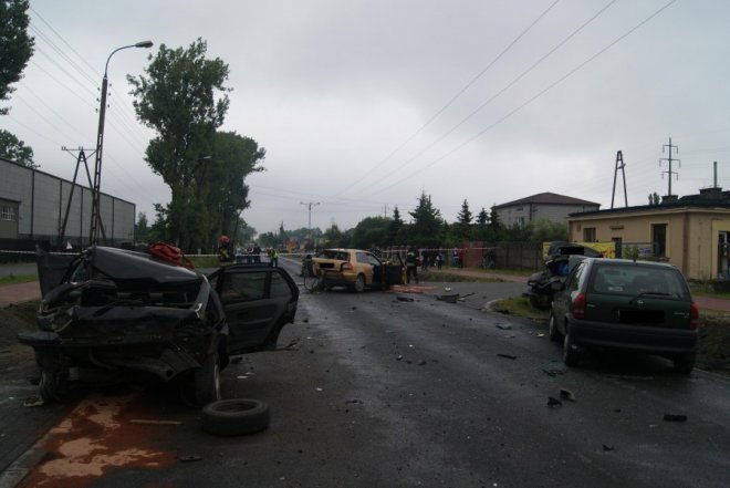 Żyrardów: Zderzenie pięciu samochodów [13.07.2013] - zdjęcie #8 - eOstroleka.pl