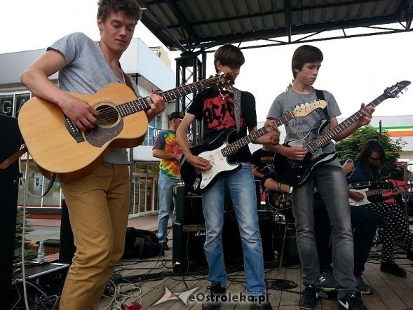 Koncert Mistrzów na scenie przy Kupcu [17.07.2013] - zdjęcie #14 - eOstroleka.pl