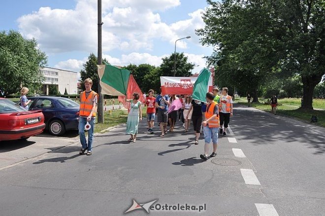Marsz dla Jezusa ulicami Ostrołęki [18.07.2013] - zdjęcie #29 - eOstroleka.pl