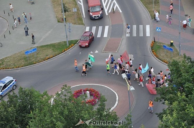 Marsz dla Jezusa ulicami Ostrołęki [18.07.2013] - zdjęcie #35 - eOstroleka.pl