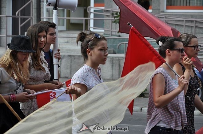 Marsz dla Jezusa ulicami Ostrołęki [18.07.2013] - zdjęcie #32 - eOstroleka.pl