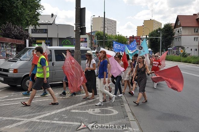 Marsz dla Jezusa ulicami Ostrołęki [18.07.2013] - zdjęcie #76 - eOstroleka.pl