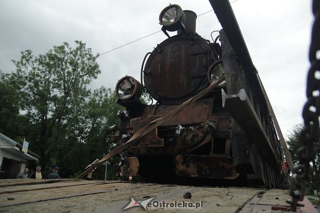 Zabytkowa lokomotywa już jest w Ostrołęce [19.07.2013] - zdjęcie #10 - eOstroleka.pl