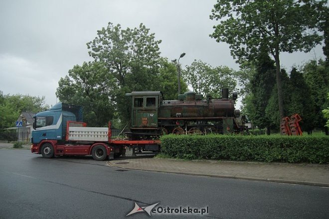 Zabytkowa lokomotywa już jest w Ostrołęce [19.07.2013] - zdjęcie #23 - eOstroleka.pl