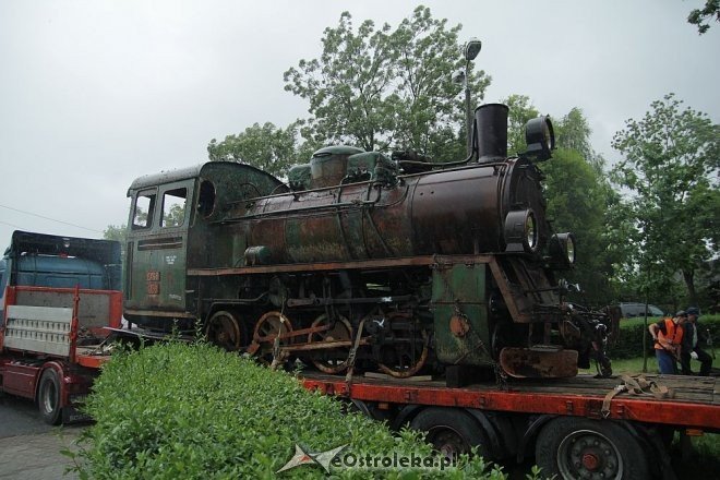 Zabytkowa lokomotywa już jest w Ostrołęce [19.07.2013] - zdjęcie #25 - eOstroleka.pl