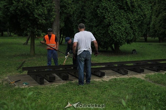 Zabytkowa lokomotywa już jest w Ostrołęce [19.07.2013] - zdjęcie #31 - eOstroleka.pl