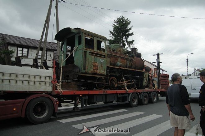 Zabytkowa lokomotywa już jest w Ostrołęce [19.07.2013] - zdjęcie #1 - eOstroleka.pl