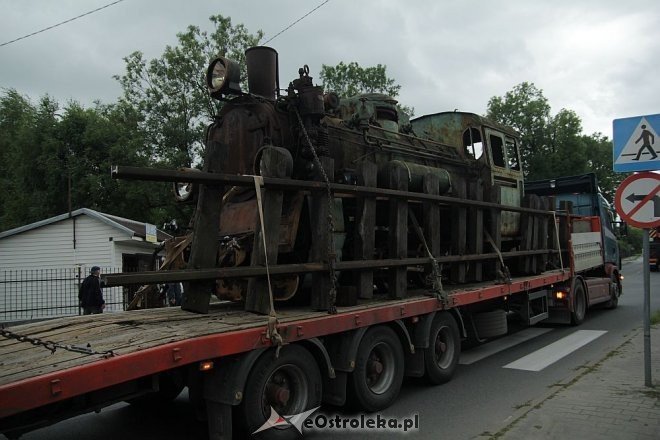 Zabytkowa lokomotywa już jest w Ostrołęce [19.07.2013] - zdjęcie #8 - eOstroleka.pl