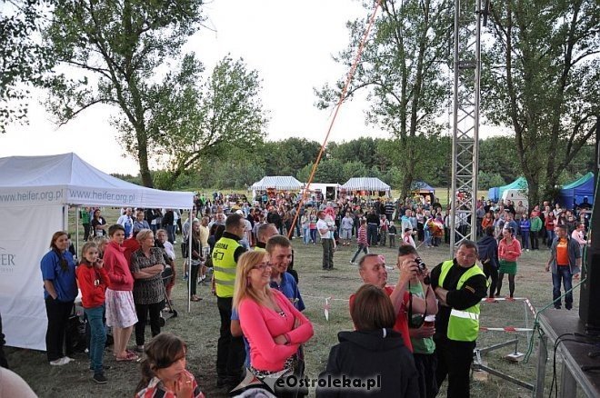 „Noc z gwiazdami pod gwiazdami” w Szarłacie [20.07.2013] - zdjęcie #177 - eOstroleka.pl