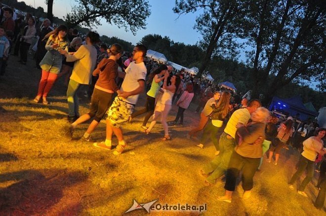 „Noc z gwiazdami pod gwiazdami” w Szarłacie [20.07.2013] - zdjęcie #107 - eOstroleka.pl
