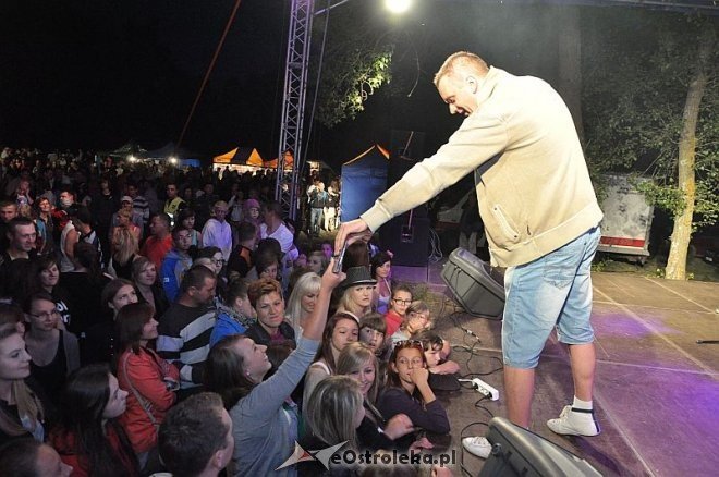 „Noc z gwiazdami pod gwiazdami” w Szarłacie [20.07.2013] - zdjęcie #60 - eOstroleka.pl