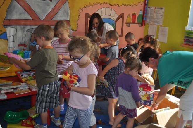 II edycja akcji „Książka dla Szpitala” dobiegła końca [25.07.2013] - zdjęcie #23 - eOstroleka.pl
