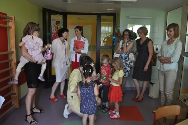 II edycja akcji „Książka dla Szpitala” dobiegła końca [25.07.2013] - zdjęcie #18 - eOstroleka.pl