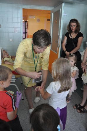 II edycja akcji „Książka dla Szpitala” dobiegła końca [25.07.2013] - zdjęcie #8 - eOstroleka.pl