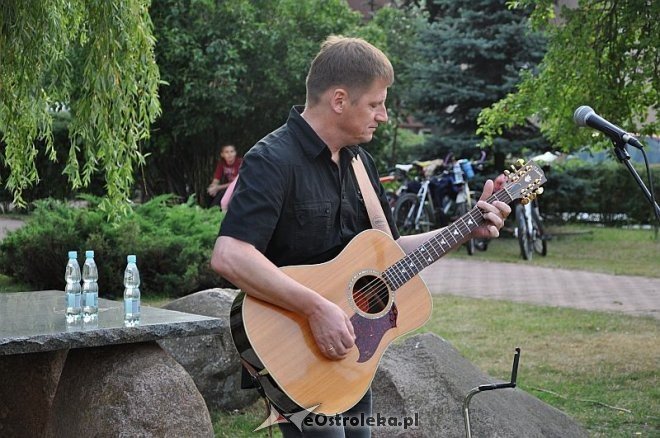 Art Czwartkowy koncert duetu: Darek Czarny & Rafał Nosal [25.07.2013] - zdjęcie #4 - eOstroleka.pl