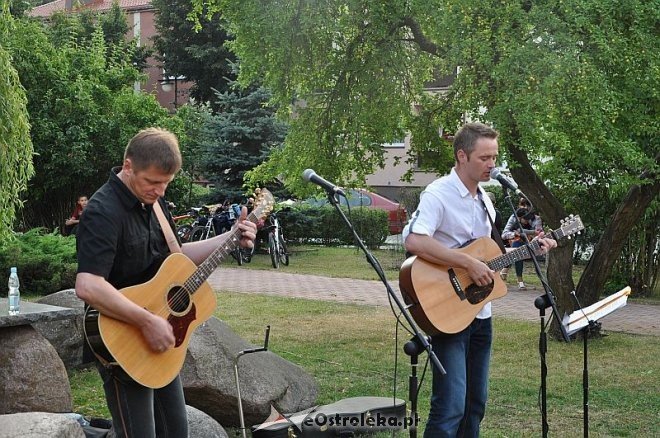 Art Czwartkowy koncert duetu: Darek Czarny & Rafał Nosal [25.07.2013] - zdjęcie #13 - eOstroleka.pl