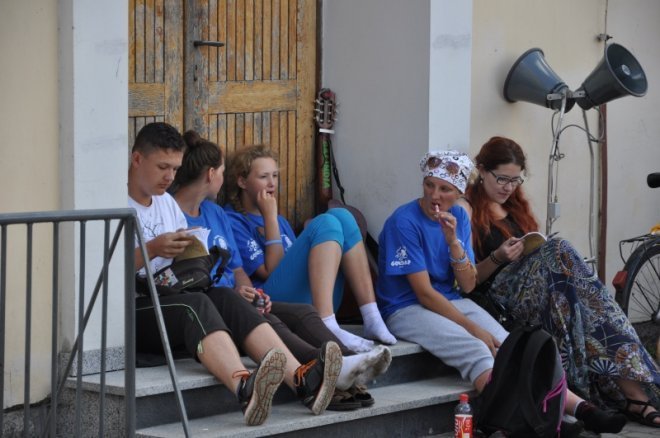 Piesza pielgrzymka z Ełku odwiedziła Ostrołękę [31.07.2013] - zdjęcie #1 - eOstroleka.pl