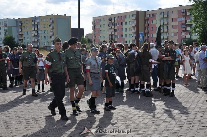 Ostrołęczanie uczcili pamięć poległych w Powstaniu Warszawskim [01.08.2013] - zdjęcie #36 - eOstroleka.pl
