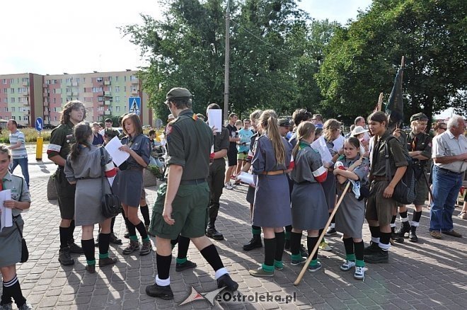 Ostrołęczanie uczcili pamięć poległych w Powstaniu Warszawskim [01.08.2013] - zdjęcie #42 - eOstroleka.pl