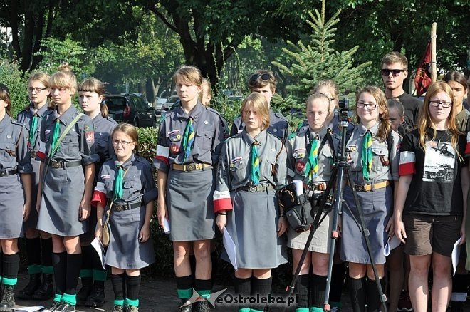 Ostrołęczanie uczcili pamięć poległych w Powstaniu Warszawskim [01.08.2013] - zdjęcie #28 - eOstroleka.pl