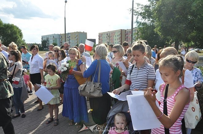 Ostrołęczanie uczcili pamięć poległych w Powstaniu Warszawskim [01.08.2013] - zdjęcie #8 - eOstroleka.pl