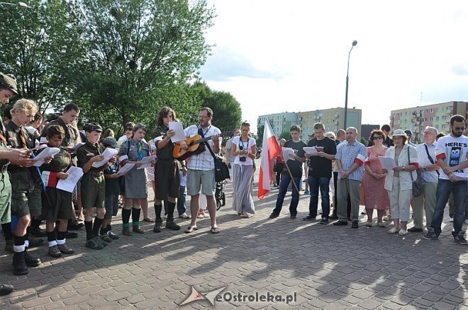 Ostrołęczanie uczcili pamięć poległych w Powstaniu Warszawskim [01.08.2013] - zdjęcie #76 - eOstroleka.pl