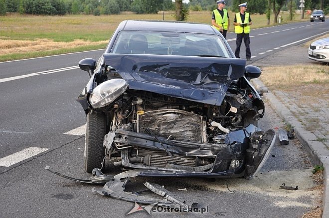 Poważny wypadek w Laskowcu [04.08.2013] - zdjęcie #2 - eOstroleka.pl