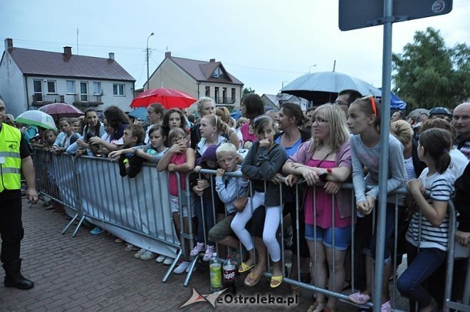 Finał Dni Różana - zagrał Stachursky [04.08.2013] - zdjęcie #85 - eOstroleka.pl