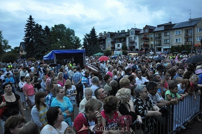 Finał Dni Różana - zagrał Stachursky [04.08.2013] - zdjęcie #82 - eOstroleka.pl